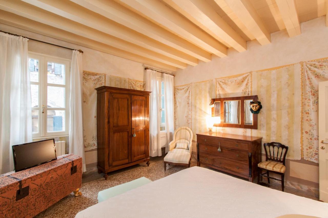 Explore Venice From A Sophisticated Hideaway In San Polo Exterior photo