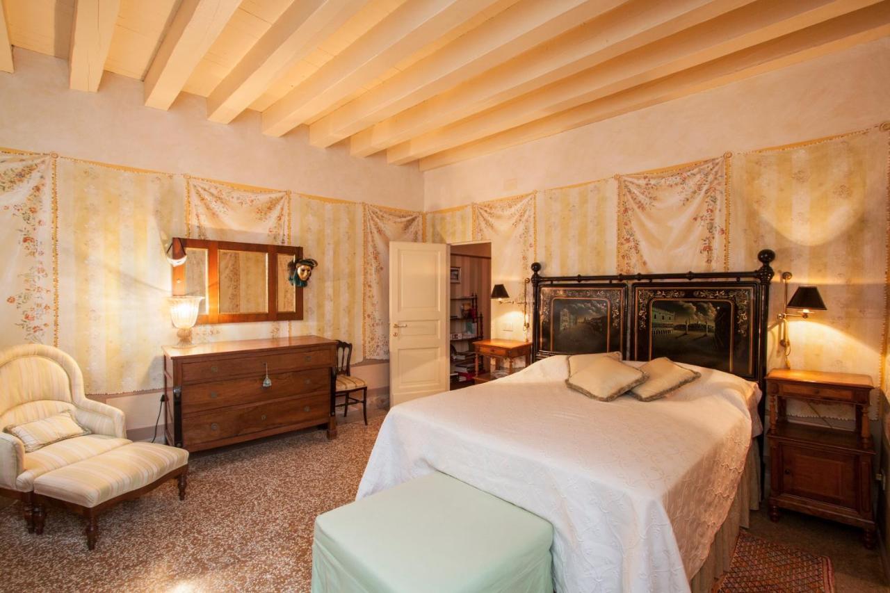 Explore Venice From A Sophisticated Hideaway In San Polo Exterior photo