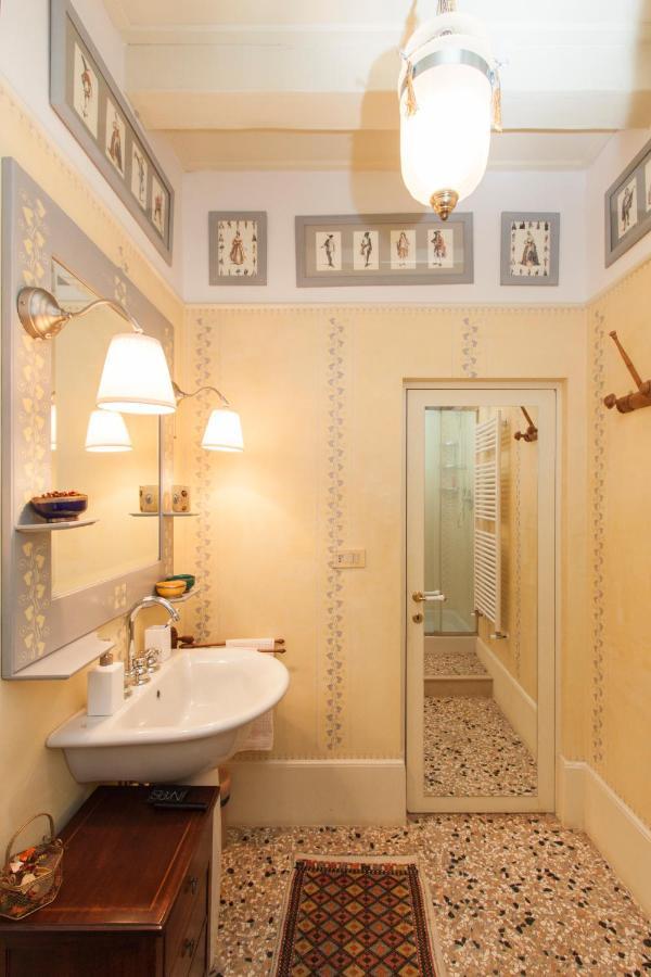 Explore Venice From A Sophisticated Hideaway In San Polo Exterior photo